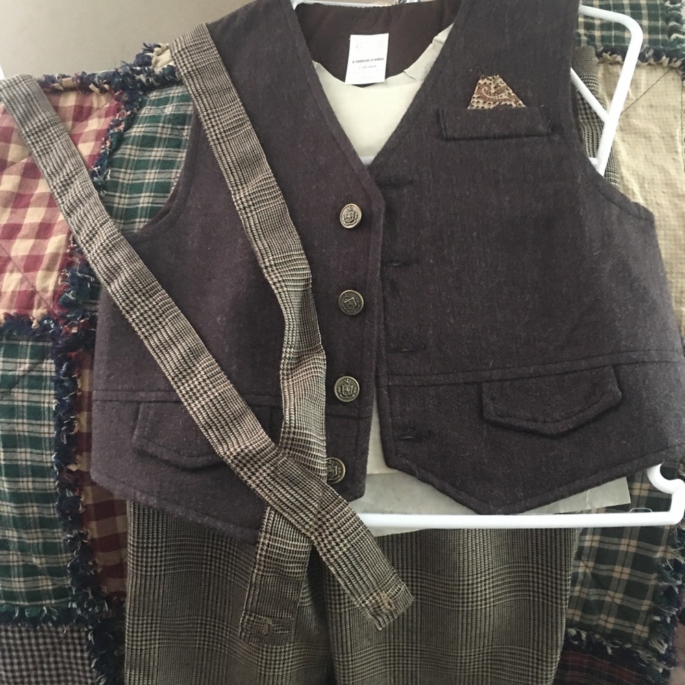 3T boys matching set w suspenders